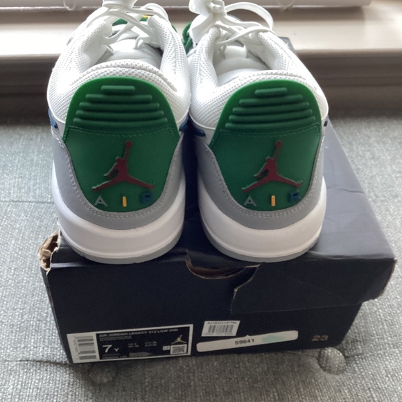 Nike Air Jordan Legacy 312 Low Sneaker (Big Kid), size 7 - Picture 6 of 13